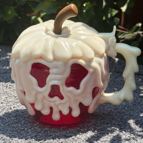 Disney Parks Snow White Poison Apple Mug Glows in the Dark Very Clean - Picture 1 of 6